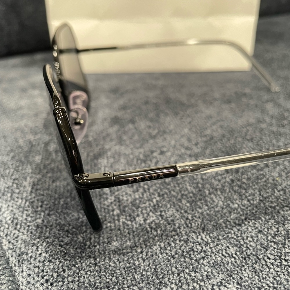 PRADA AUTHENTIC Black Polarized Sunglasses -NEW with TAGS and RECEIPT - Picture 13 of 16